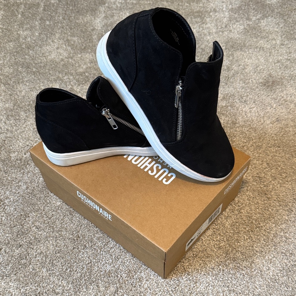 Cushionaire Women's Black Wedge Sneakers